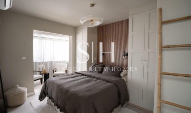 Wiederverkauf - Villa - Orihuela Costa - Los Almendros-la Florida