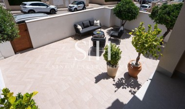 Wiederverkauf - Villa - Orihuela Costa - Los Almendros-la Florida