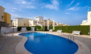 Wiederverkauf - Villa - Orihuela Costa - Los Almendros-la Florida