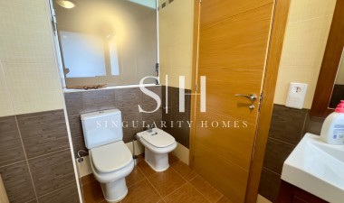 Resale - Apartment / flat - Alicante - Albufereta