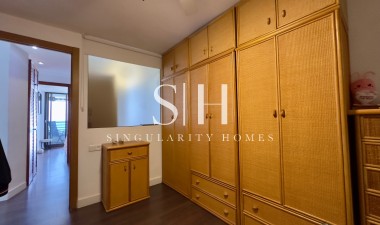 Resale - Apartment / flat - Alicante - Albufereta