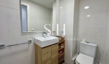 Resale - Apartment / flat - Alicante - Albufereta