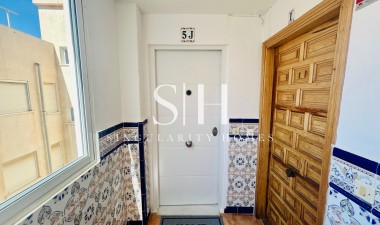 Resale - Apartment / flat - Torrevieja - Torrevieja*