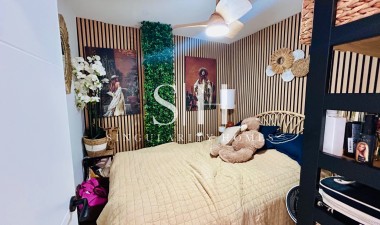 Resale - Apartment / flat - Torrevieja - Torrevieja*