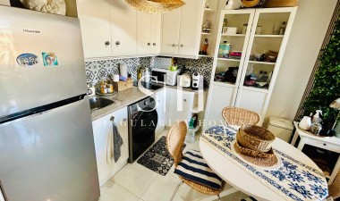 Resale - Apartment / flat - Torrevieja - Torrevieja*
