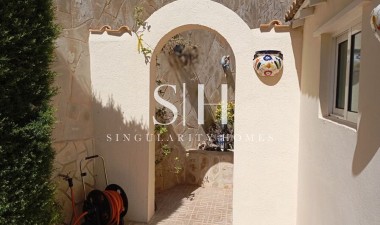 Перепродажа - Villa - Villamartin - Costa Blanca