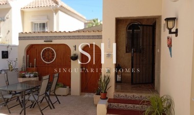Перепродажа - Villa - Villamartin - Costa Blanca