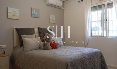 Перепродажа - Villa - Villamartin - Costa Blanca