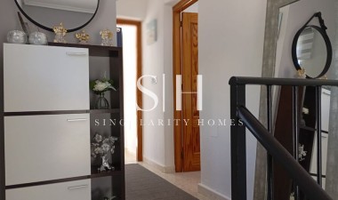 Перепродажа - Villa - Villamartin - Costa Blanca