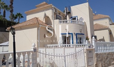 Перепродажа - Villa - Villamartin - Costa Blanca