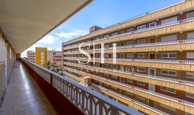 Odsprzedaż - Mieszkanie w bloku - Torrevieja - Rocio Del Mar