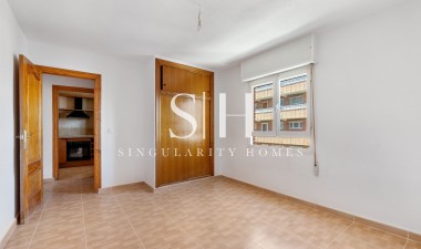 Odsprzedaż - Mieszkanie w bloku - Torrevieja - Rocio Del Mar