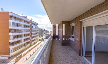 Odsprzedaż - Mieszkanie w bloku - Torrevieja - Rocio Del Mar