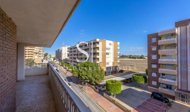 Odsprzedaż - Mieszkanie w bloku - Torrevieja - Rocio Del Mar