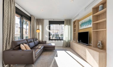 Wiederverkauf - Villa - Orihuela Costa - La Zenia