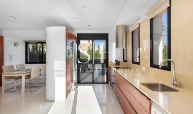 Wiederverkauf - Villa - Orihuela Costa - La Zenia