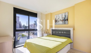 Wiederverkauf - Villa - Orihuela Costa - La Zenia