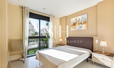 Wiederverkauf - Villa - Orihuela Costa - La Zenia