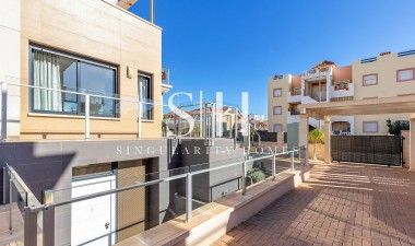 Wiederverkauf - Villa - Orihuela Costa - La Zenia