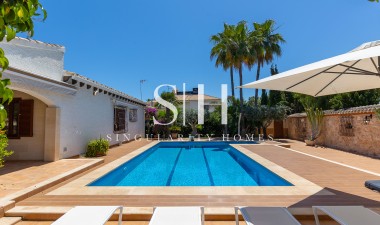 Herverkoop - Villa - Orihuela Costa - Punta Prima