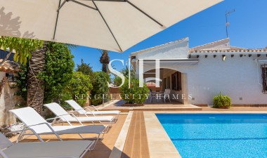 Herverkoop - Villa - Orihuela Costa - Punta Prima