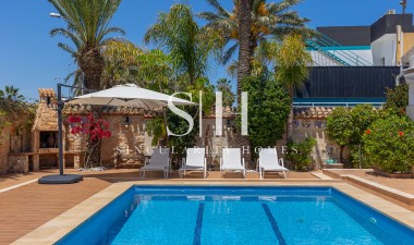 Herverkoop - Villa - Orihuela Costa - Punta Prima