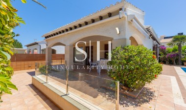 Herverkoop - Villa - Orihuela Costa - Punta Prima