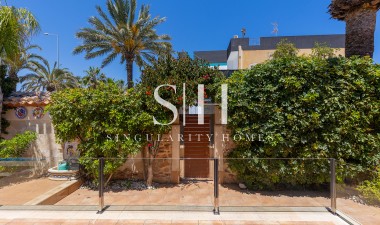 Herverkoop - Villa - Orihuela Costa - Punta Prima