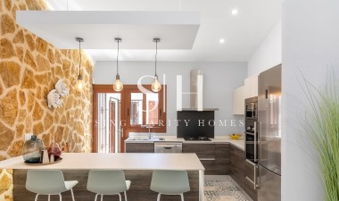 Herverkoop - Villa - Orihuela Costa - Punta Prima