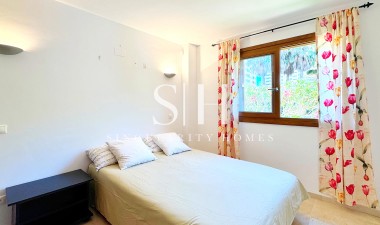 Перепродажа - Квартира / квартира - Torrevieja - Punta prima