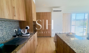 Перепродажа - Villa - Torrevieja - La Siesta - El Salado -  Torreta