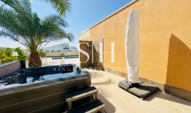 Перепродажа - Villa - Torrevieja - La Siesta - El Salado -  Torreta