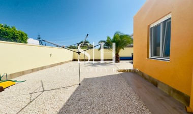 Перепродажа - Villa - Torrevieja - La Siesta - El Salado -  Torreta