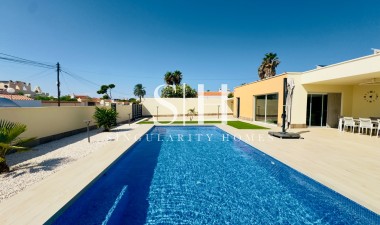 Перепродажа - Villa - Torrevieja - La Siesta - El Salado -  Torreta