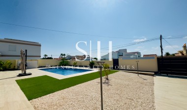Перепродажа - Villa - Torrevieja - La Siesta - El Salado -  Torreta