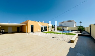 Перепродажа - Villa - Torrevieja - La Siesta - El Salado -  Torreta