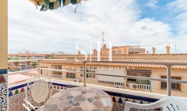 Resale - Apartment / flat - Torrevieja - Playa de los Naufragos
