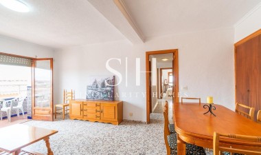 Resale - Apartment / flat - Torrevieja - Playa de los Naufragos
