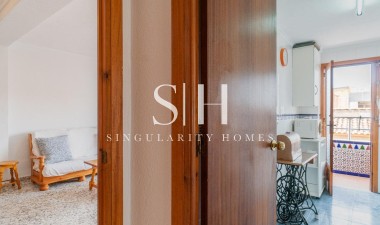 Resale - Apartment / flat - Torrevieja - Playa de los Naufragos