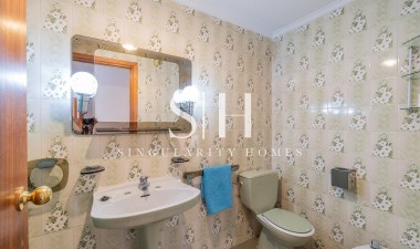 Resale - Apartment / flat - Torrevieja - Playa de los Naufragos