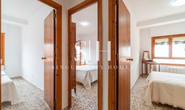 Resale - Apartment / flat - Torrevieja - Playa de los Naufragos