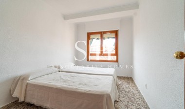 Resale - Apartment / flat - Torrevieja - Playa de los Naufragos