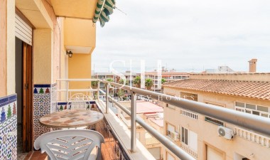 Resale - Apartment / flat - Torrevieja - Playa de los Naufragos