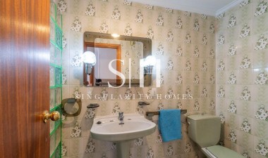Resale - Apartment / flat - Torrevieja - Playa de los Naufragos