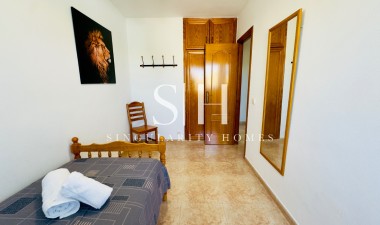 Odsprzedaż - Mieszkanie w bloku - La Zenia