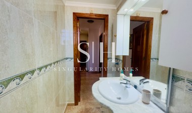 Odsprzedaż - Mieszkanie w bloku - La Zenia