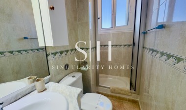 Odsprzedaż - Mieszkanie w bloku - La Zenia