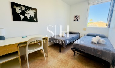 Odsprzedaż - Mieszkanie w bloku - La Zenia