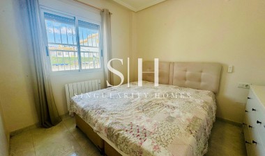 Resale - Villa - Orihuela Costa - Playa Flamenca