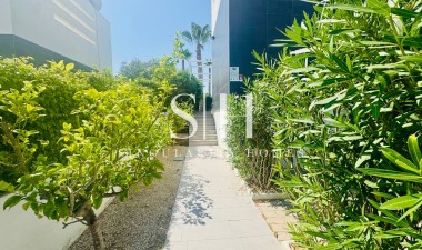 Перепродажа - Villa - Algorfa - La Finca Golf